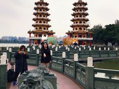 -龙虎塔