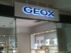 -上海世茂广场(南京东路店)