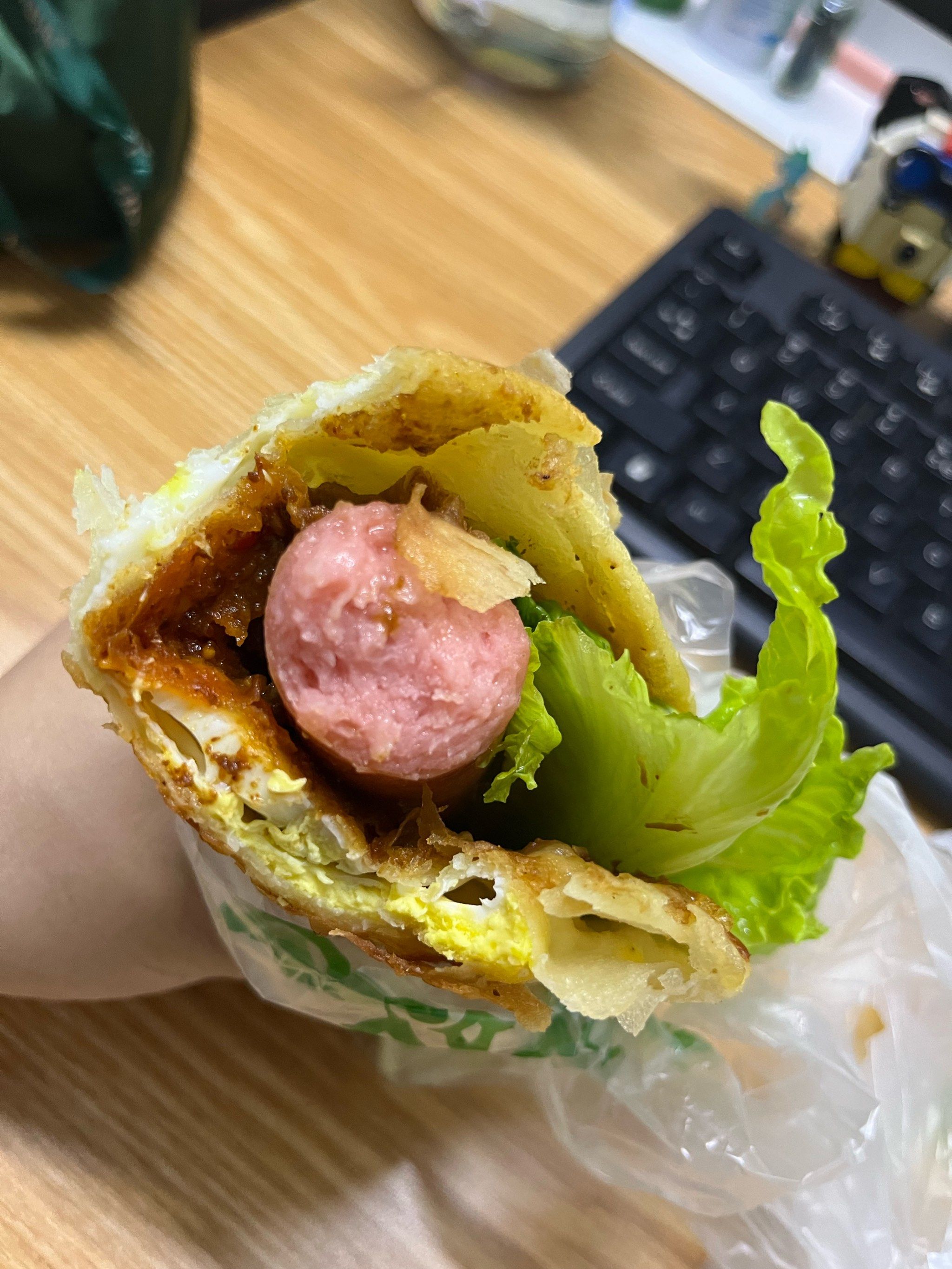 鸡蛋灌饼 太好吃了[笑脸]