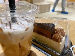 -藏猫猫咖啡主题馆(中央大道店)