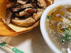 -洪峰浩老北京烧饼夹肉(角门路店)