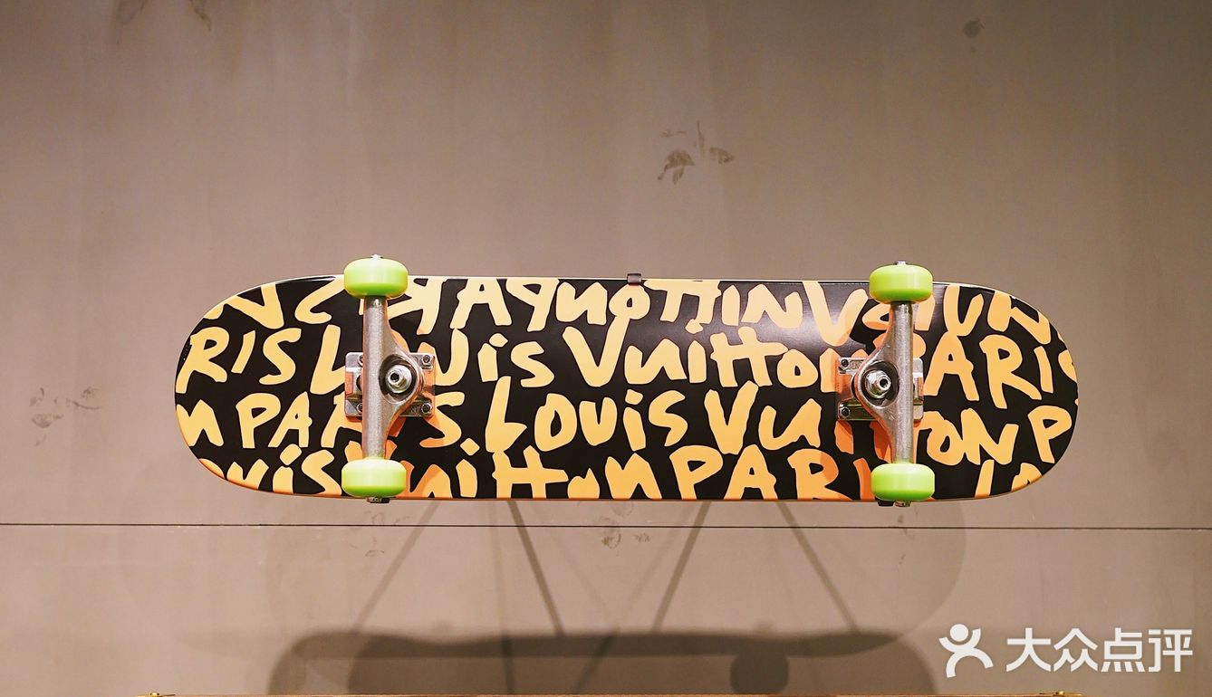 杭州首展❗️《看见LV》全球巡展 龚俊 欧阳娜娜等众多明星打卡