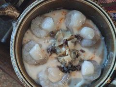 -老牌坊云南鱼豆花火锅(哈西万达店)