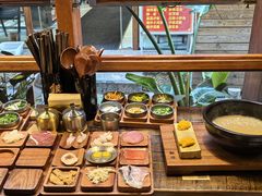 -银米·云南传统过桥米线(双廊黑金冠店)