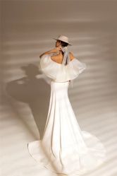 -派丽莫Pellimo原创设计婚纱品牌