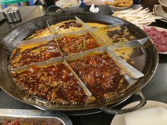 特色红汤-岗上渣渣老火锅(两路口店)