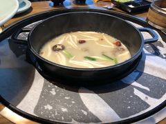 -三人行骨头王火锅(长寿店)