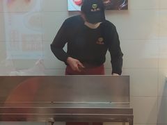 -狗撵鸭(泰山公寓店)