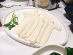 -红鼎豆捞·非遗鲍皇汤火锅(宝丰路店)