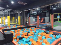 -蹦贝运动中心·蹦床·攀岩·闯关(龙岗店)