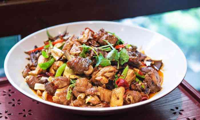 鸿垆九大碗(南湖公园店)-"我们一大群人带着小孩去吃,说实话带小孩不.