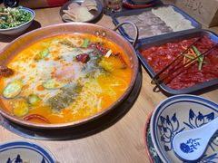 -洱火云南酸菜牛肉火锅(石景山当代商城店)