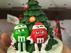 -m豆巧克力世界(上海世茂广场店)