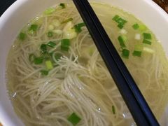 鸡汤银丝面-二孃鸡爪爪(东郊记忆店)
