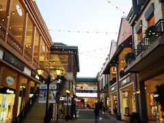 -王府井奥莱临潼小镇(临潼店)
