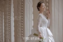 -现代经典婚纱摄影