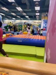 -莫莉幻想儿童乐园(三河燕郊永旺店)