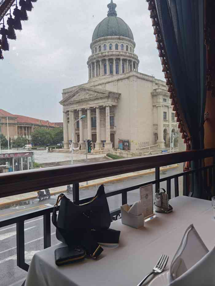 起士林大饭店(小白楼店)-"小白楼起士林饭店旁的起士林西饼屋,老牌子.