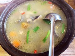 姬松茸炖鸡-妈妈的味道(和顺古镇店)