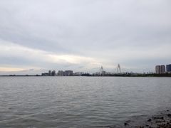 北面靠海-万绿园