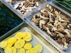 自助涮品-成老灶火锅鸡(平山店)