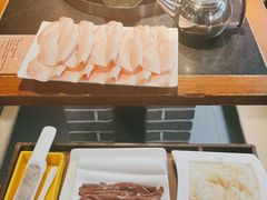 -周周有辣火锅馆(玖耀里店)