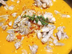 自制泡菜牛蛙锅-付掌柜在成都·热炒砂锅集(金禾店)
