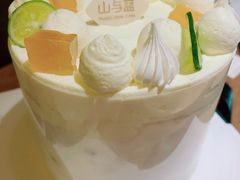 -山与蓝·轻糖鲜果蛋糕(勒泰店)