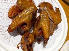 脆皮乳鸽-宴小馆·小海鲜青岛菜(五四广场店)