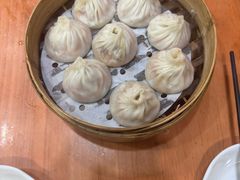 -莱莱小笼·乔艾