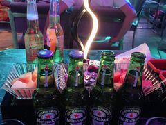-汉斯酒吧