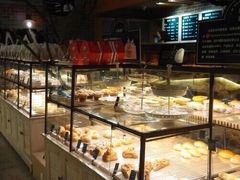 面包甜点陈列柜-拉那巴米 蛋糕定制(世纪东方广场店)