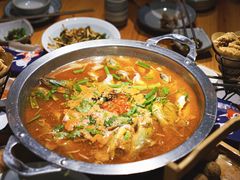 -野山舂·贵州现舂酸汤火锅(鸿通城店)