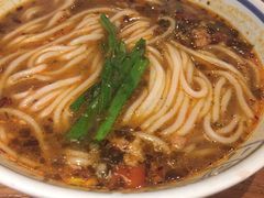 -云海肴·汽锅鸡·云南菜(天山百盛优客店)