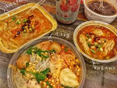 -花儿姐与战哥的美食档