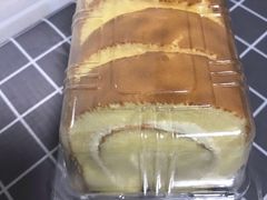 -红宝石·鲜奶小方·海派西点房(莘庄龙之梦店)