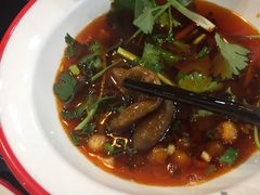 -烧哥美蛙肥肠鱼火锅·十五年社区店
