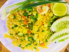 -J Daeng Seafood