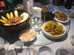 -老街坊美食汇(玉兰大街店)