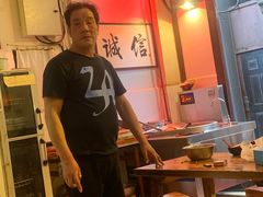 大堂-六爷门框百年卤煮