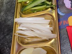 -秦炉烤肉(财富中心店)