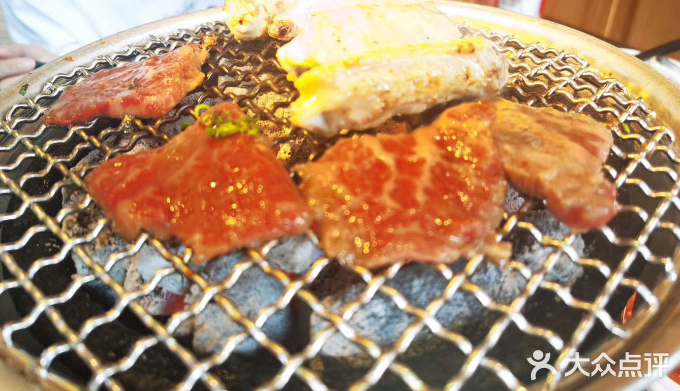 来吧～让肉肉来的更猛烈一些吧（AJIYA）