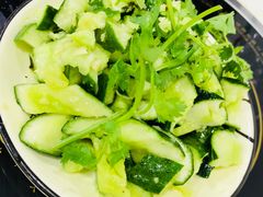 -虾弄弄海派小龙虾·牛羊蝎子火锅