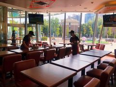 靠窗位-FATBURGER 特富客汉堡(外交公寓店)