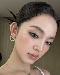 -明天见·化妆造型工作室
