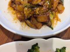 -那家老院子东北菜·饺子·小鸡炖蘑菇(艳华街店)