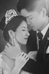 -雪中彩影婚纱摄影·微光艺术中心