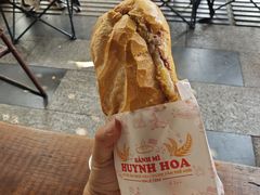 -Bánh Mì Huynh Hoa
