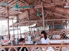 -满記土窑烧鷄波浪山莊