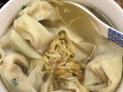 一两开洋-笑来喜馄饨小笼工坊店(湖滨街店)